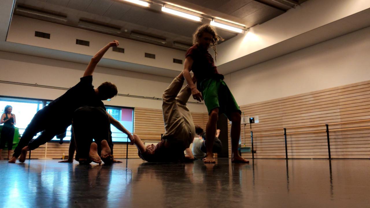 Contact Improvisatie