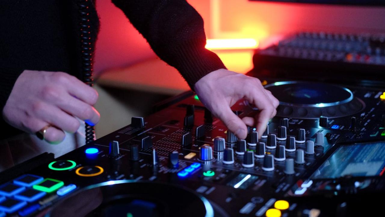 DJ Cursus