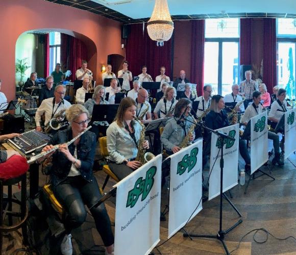 Tip bij de buren! Jazz op het Lindeplein